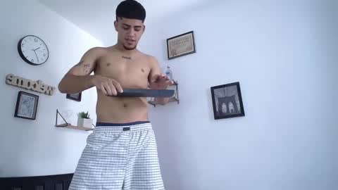 izaack online show from 03-11-25, 03:34