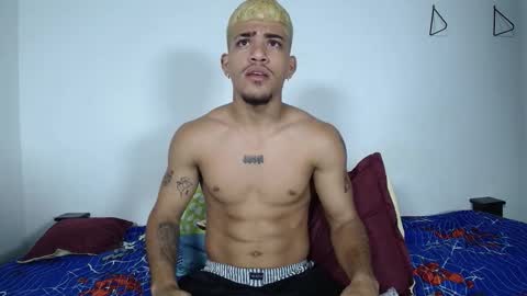 izaack online show from 10-06-25, 02:58