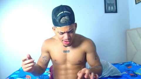 izaack online show from 12-04-25, 10:51