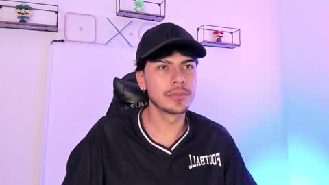 izack_01 online show from 04-15-26, 05:09