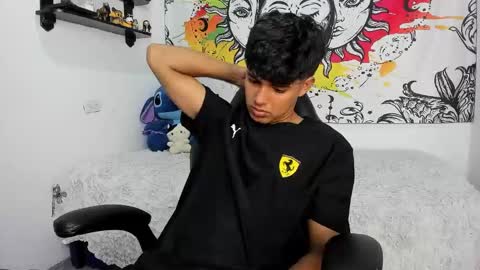 Snapshot of izan_jensen chatting on 09-29-25, 01:00 Izan online show from 09-29-25, 01:00