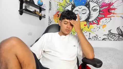 Snapshot of izan_jensen chatting on 10-05-25, 06:39 Izan online show from 10-05-25, 06:39