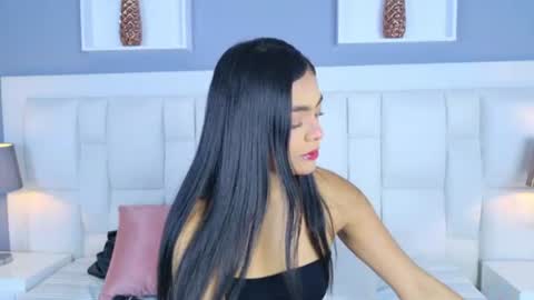 Izan Thorne online show from 06-18-26, 08:02
