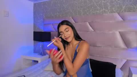 Izan Thorne online show from 07-07-26, 12:42