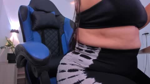 Iza online show from 12-03-25, 12:36