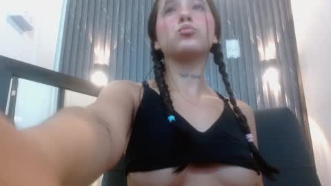 izelevans online show from 12-05-25, 11:30