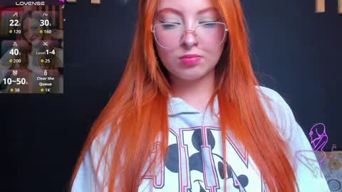 hot izys online show from 04-12-26, 06:07