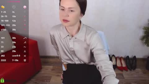 Queen of nylon  Victoria online show from 11-06-25, 05:30