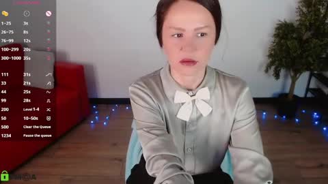 Queen of nylon  Victoria online show from 05-23-26, 05:23