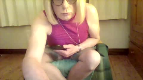 izzy_mchoney online show from 05-16-26, 12:29