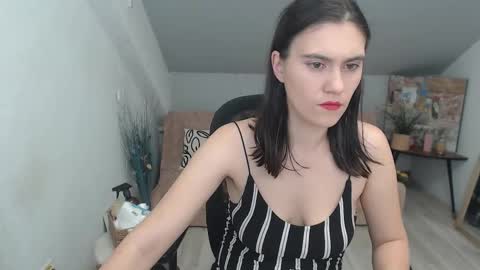 Izzy online show from 11-21-25, 02:05