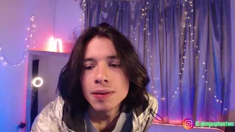 Hey im Jaxxxon check my info     online show from 09-25-25, 09:24