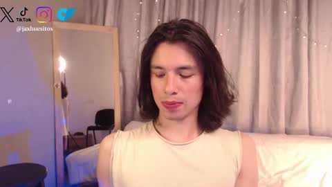 Hey im Jaxxxon check my info     online show from 03-10-26, 03:28