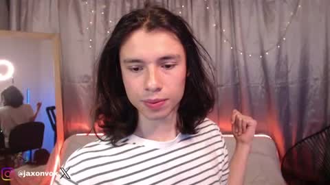 Hey im Jaxxxon check my info     online show from 06-16-26, 11:57