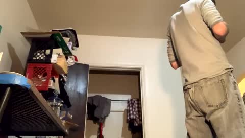 Snapshot of j_boogie_mane chatting on 12-04-24, 12:41 j boogie online show from 12-04-24, 12:41