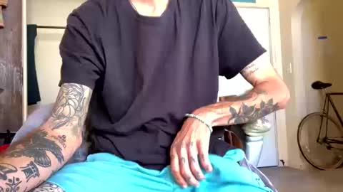 Snapshot of j_boogie_mane chatting on 10-12-25, 05:01 j boogie online show from 10-12-25, 05:01