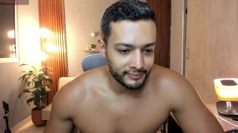 Calix  Independient model Insta and twt Calixsnake online show from 06-08-26, 09:15