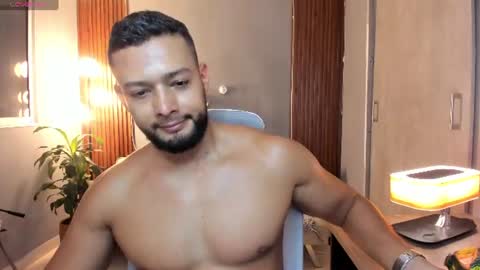 Calix  Independient model Insta and twt Calixsnake online show from 07-07-26, 08:35