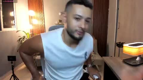 Calix  Independient model Insta and twt Calixsnake online show from 07-18-26, 11:30