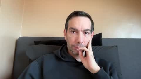 Snapshot of j_dc chatting on 09-12-25, 09:42 j_dc online show from 09-12-25, 09:42