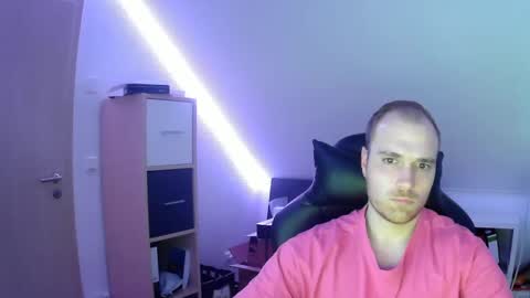 here4y online show from 02-10-25, 06:03