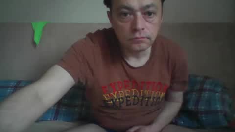 Snapshot of ja424387 chatting on 10-26-25, 05:57 Tomek online show from 10-26-25, 05:57