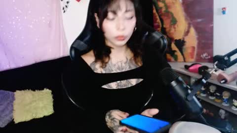 jade 18  online show from 03-19-26, 03:54