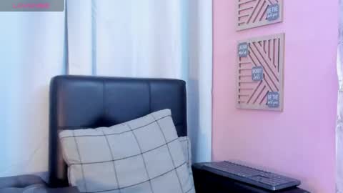 Snapshot of jaadewest_ chatting on 05-27-26, 11:51 Jade West online show from 05-27-26, 11:51