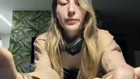 Snapshot of jacalynlatterell chatting on 07-22-26, 07:16 eustoma3 online show from 07-22-26, 07:16