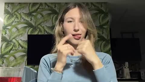 Snapshot of jacalynlatterell chatting on 07-27-26, 08:05 eustoma3 online show from 07-27-26, 08:05