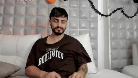 Snapshot of jack_daniel__ chatting on 10-22-25, 03:45 JACK DANIEL online show from 10-22-25, 03:45