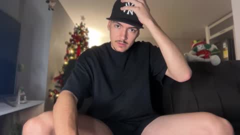 INDEPENDENT MODEL online show from 12-05-25, 09:51