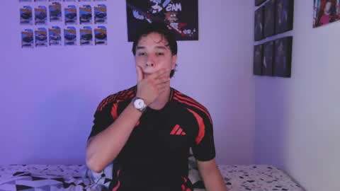 Snapshot of jack_walker190 chatting on 06-18-26, 05:19 J online show from 06-18-26, 05:19