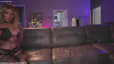 Snapshot of jackandjill chatting on 09-28-25, 06:24 JackJill online show from 09-28-25, 06:24