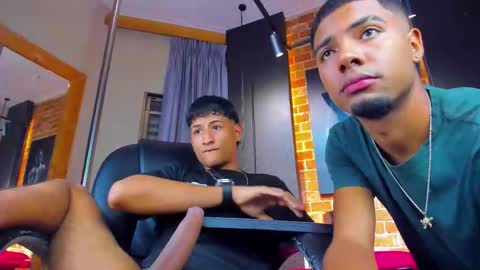 Snapshot of jackandjoes chatting on 12-20-25, 03:35 Jack and Joes online show from 12-20-25, 03:35