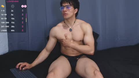 Snapshot of jacke_buster chatting on 04-27-26, 12:52 Jacke online show from 04-27-26, 12:52