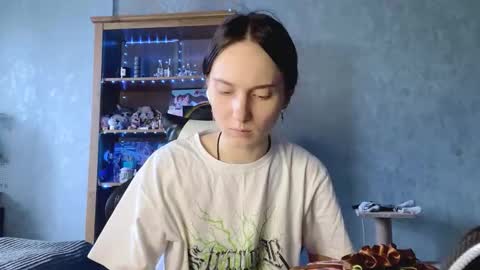 Alice online show from 11-20-25, 06:24