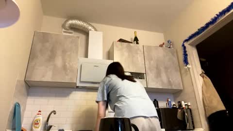 Alice online show from 12-18-25, 08:09