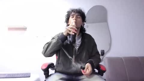 Snapshot of jackestaylor chatting on 12-15-25, 08:51 Jackes Taylor online show from 12-15-25, 08:51