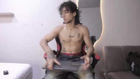 Snapshot of jackestaylor chatting on 02-01-26, 07:18 Jackes Taylor online show from 02-01-26, 07:18