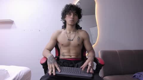 Snapshot of jackestaylor chatting on 02-05-26, 06:40 Jackes Taylor online show from 02-05-26, 06:40