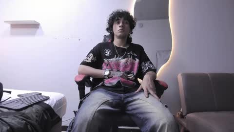 Snapshot of jackestaylor chatting on 02-20-26, 06:10 Jackes Taylor online show from 02-20-26, 06:10