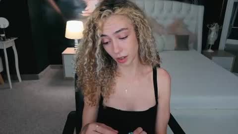 Jackie online show from 06-25-26, 04:56