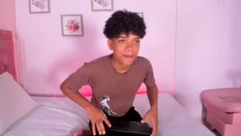 Jackk Russell  online show from 06-12-26, 04:00