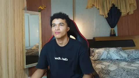 Snapshot of jackson_cr7 chatting on 05-19-26, 04:19 JAKSON online show from 05-19-26, 04:19