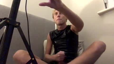 Snapshot of jackxxxgrey chatting on 12-14-24, 02:23 Jack Grey sub online show from 12-14-24, 02:23