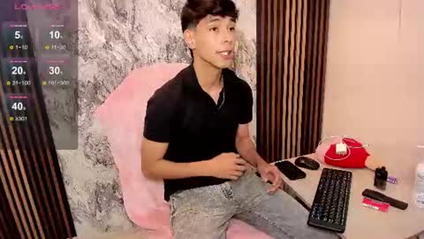 Snapshot of jacob_colliins chatting on 06-14-26, 10:12 jacob_colliins online show from 06-14-26, 10:12