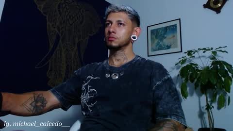 Michael Caicedo online show from 10-09-25, 05:27