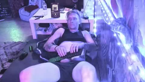Snapshot of jacobshotelroom chatting on 05-28-26, 06:10 jacobshotelroom online show from 05-28-26, 06:10