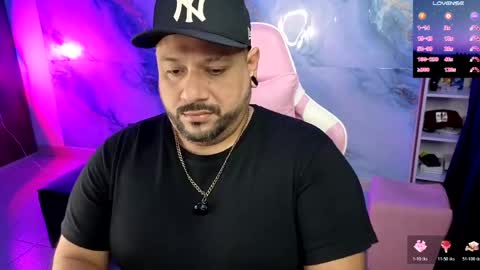 Snapshot of jacoob_woods chatting on 04-27-26, 02:20 daddy sir master bear online show from 04-27-26, 02:20